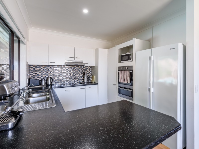 14 Cannington Place, Helensvale QLD 4212