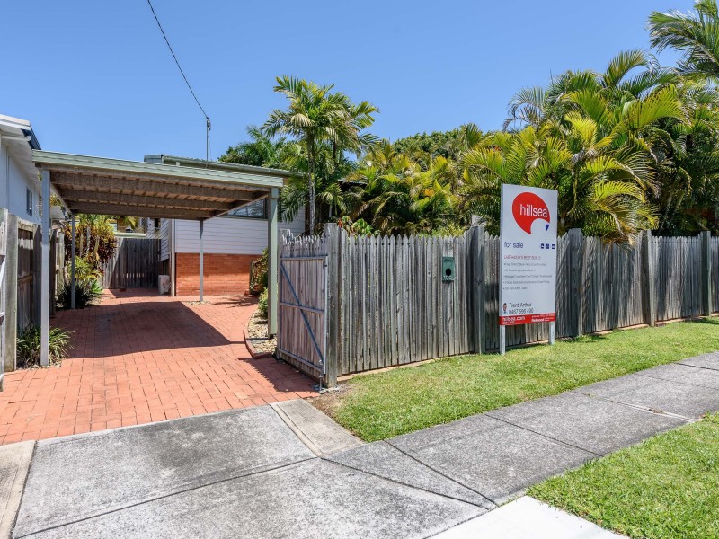100 Robert Street, Labrador QLD 4215