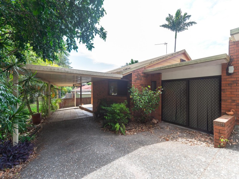 2/142 Oxley Drive, Paradise Point QLD 4216