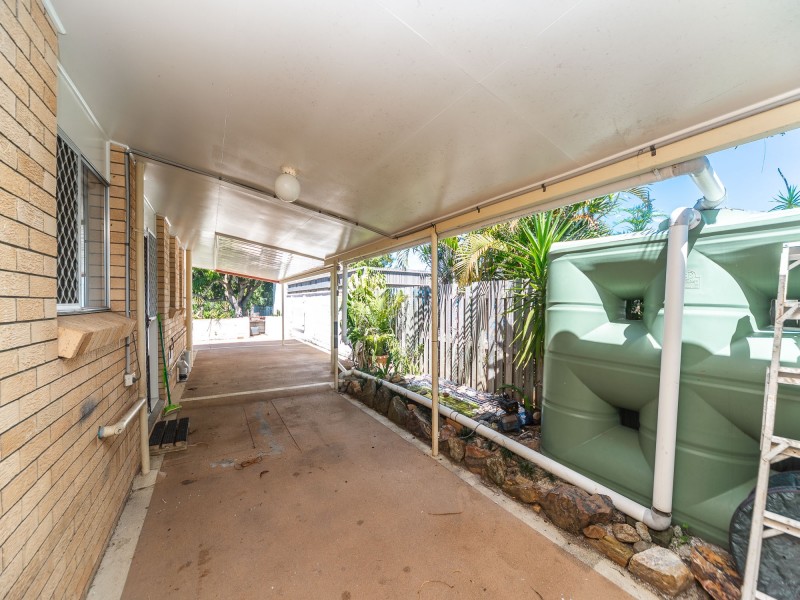 33 Mungera Street, Runaway Bay QLD 4216