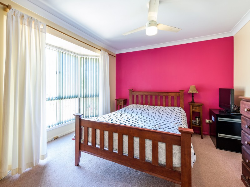 4 Jane Lane, Oxenford QLD 4210