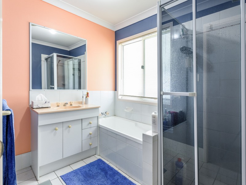 4 Jane Lane, Oxenford QLD 4210