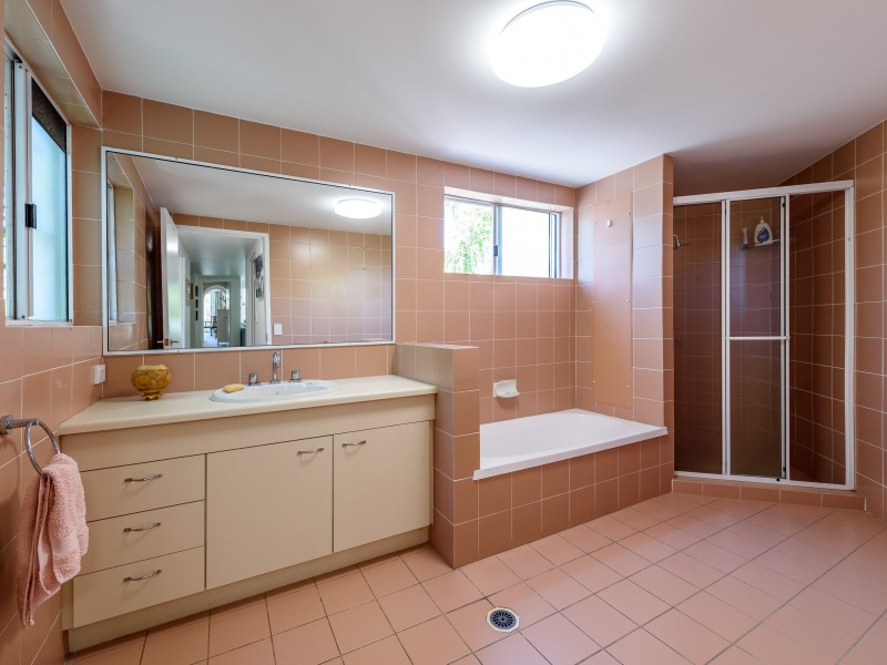 18/75-77 Morala Avenue, Runaway Bay QLD 4216