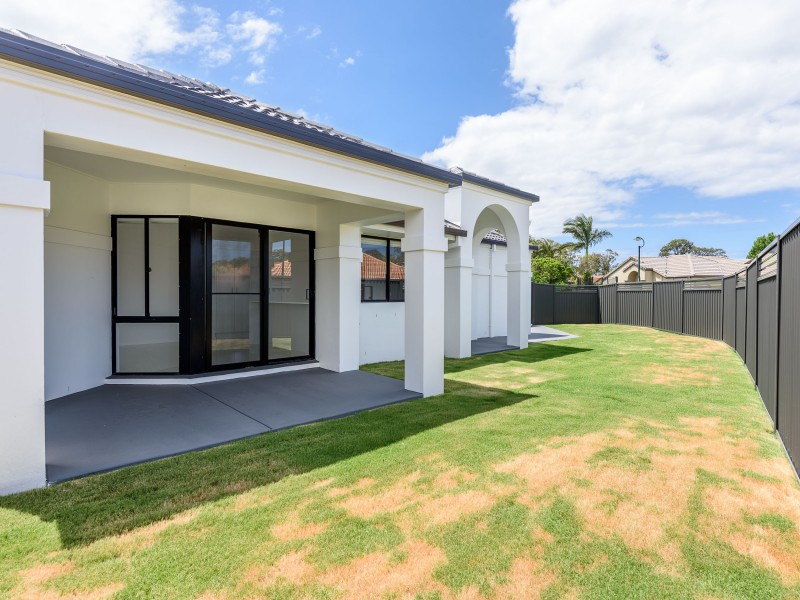 7 Laine Place, Coombabah QLD 4216