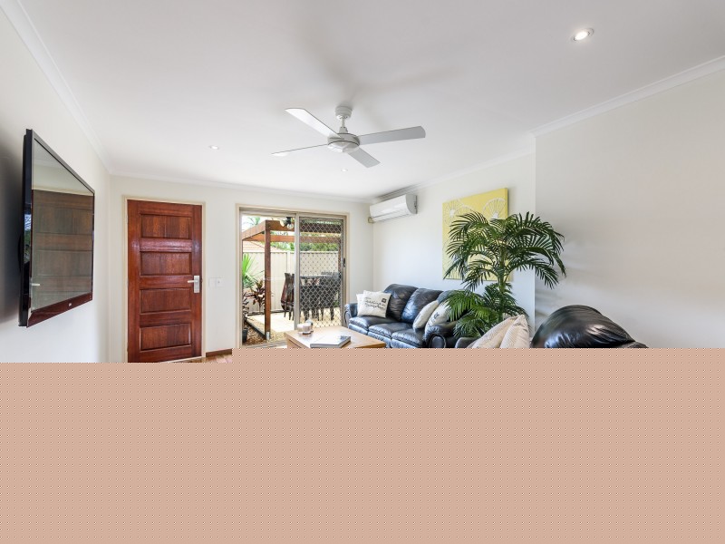 2/20 Illusion Court, Oxenford QLD 4210
