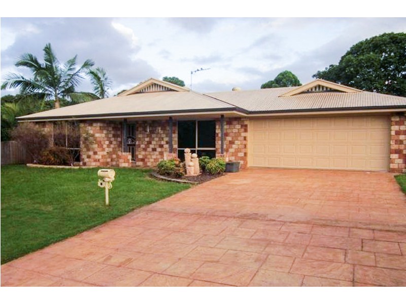 8 Tandanus Court, Oxenford QLD 4210