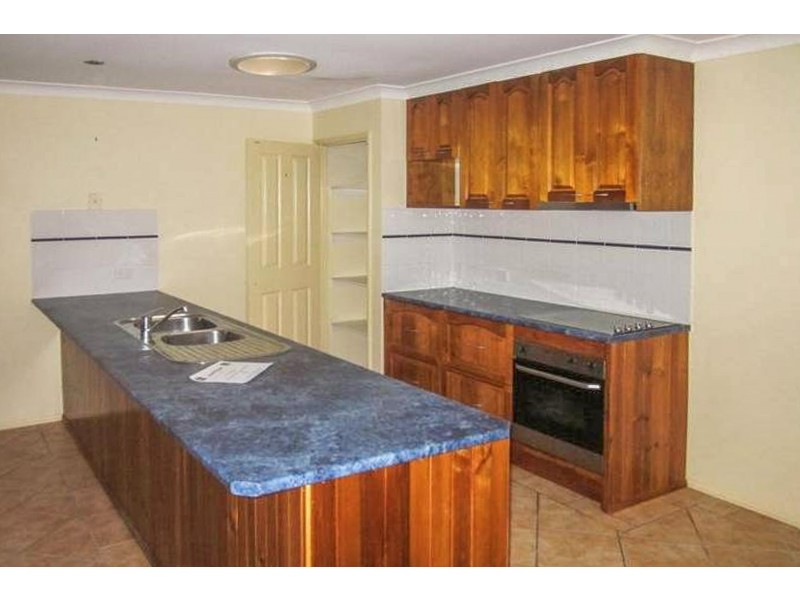 8 Tandanus Court, Oxenford QLD 4210