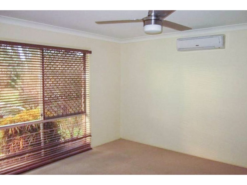 8 Tandanus Court, Oxenford QLD 4210