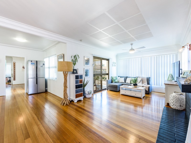 45 Central Street, Labrador QLD 4215