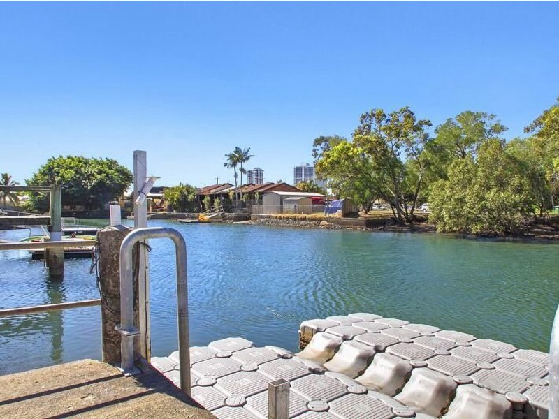 1/5 Perry Place, Biggera Waters QLD 4216