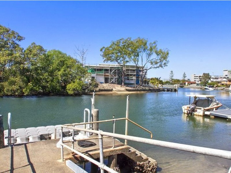 1/5 Perry Place, Biggera Waters QLD 4216