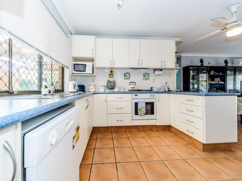 2/8 Jessica Court, Arundel QLD 4214