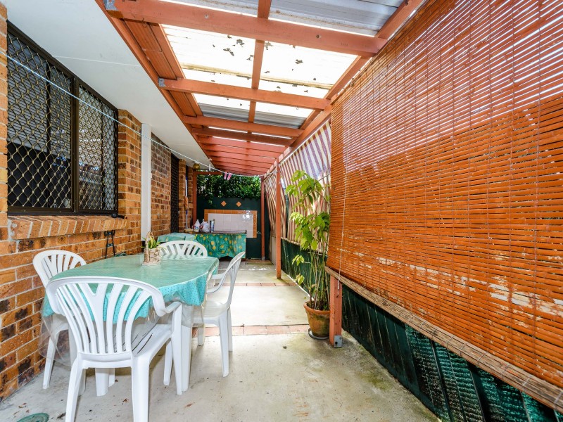 2/8 Jessica Court, Arundel QLD 4214