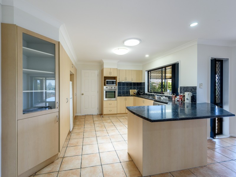 5 Maui Crescent, Oxenford QLD 4210