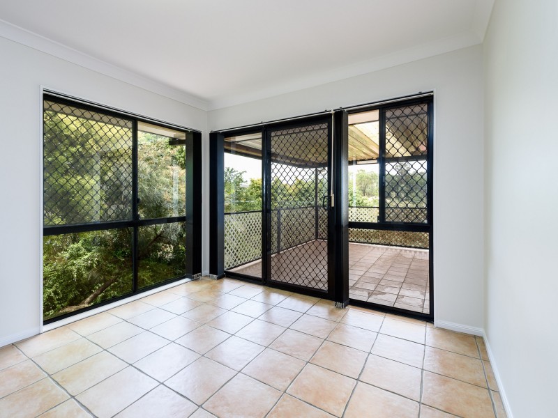 5 Maui Crescent, Oxenford QLD 4210