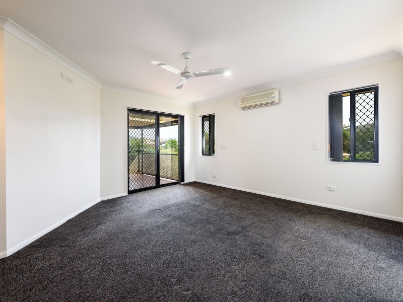 5 Maui Crescent, Oxenford QLD 4210