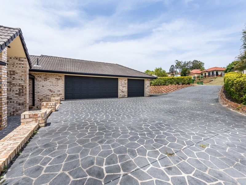 5 Maui Crescent, Oxenford QLD 4210