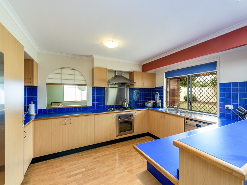 4 Pampas Court, Hollywell QLD 4216