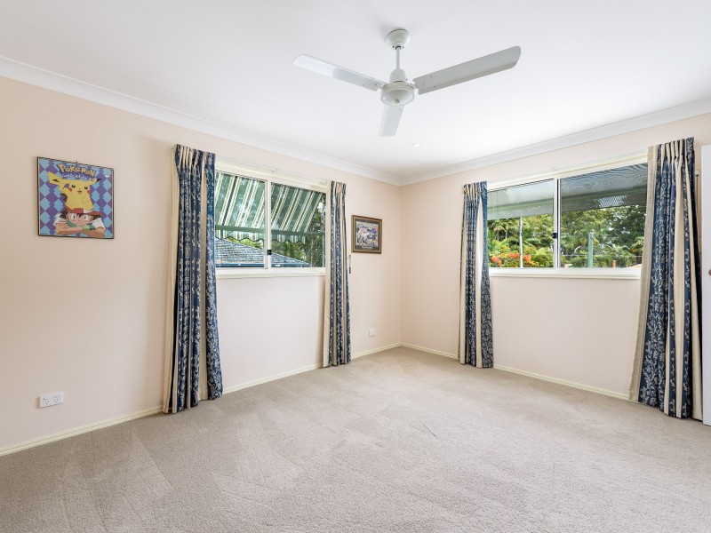 15 Tallara Street, Coombabah QLD 4216
