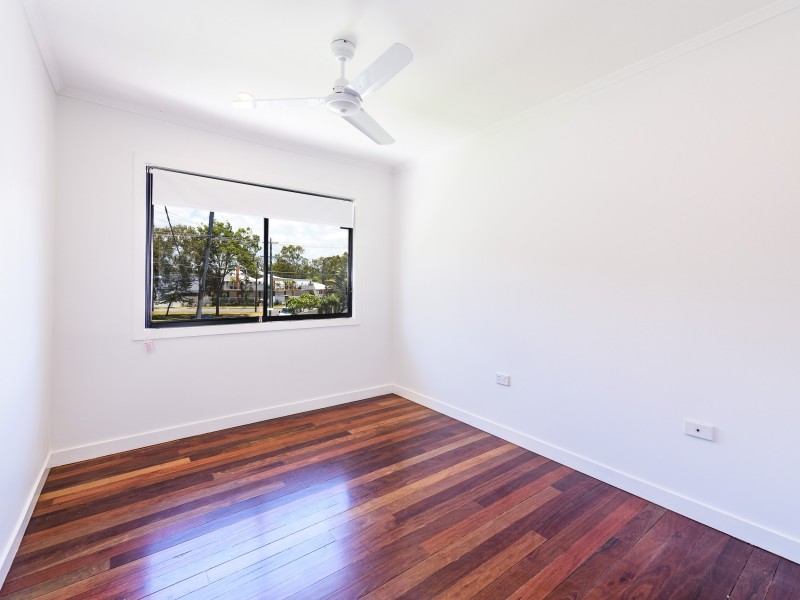 1 Clifton Street, Biggera Waters QLD 4216