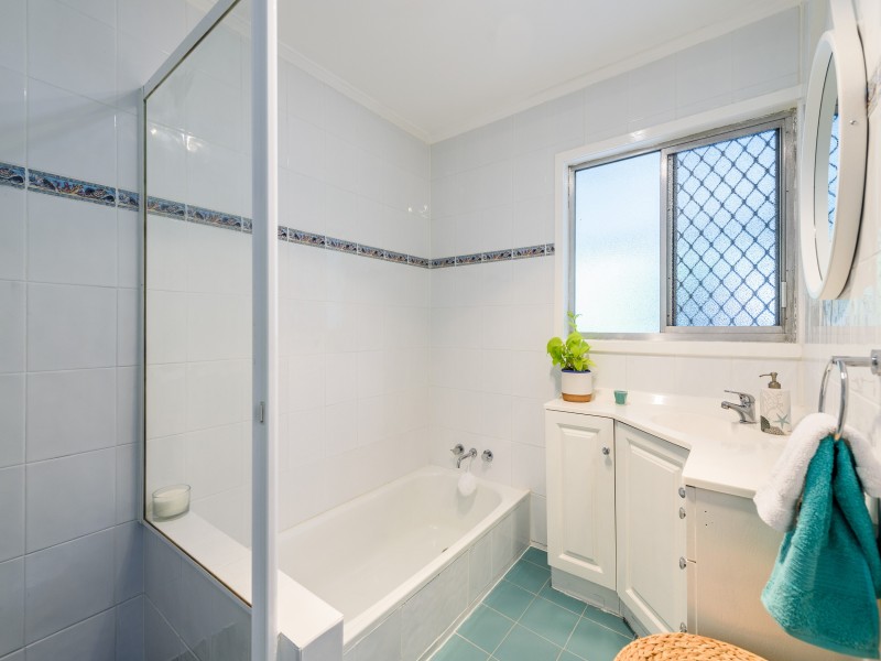 1 Clifton Street, Biggera Waters QLD 4216