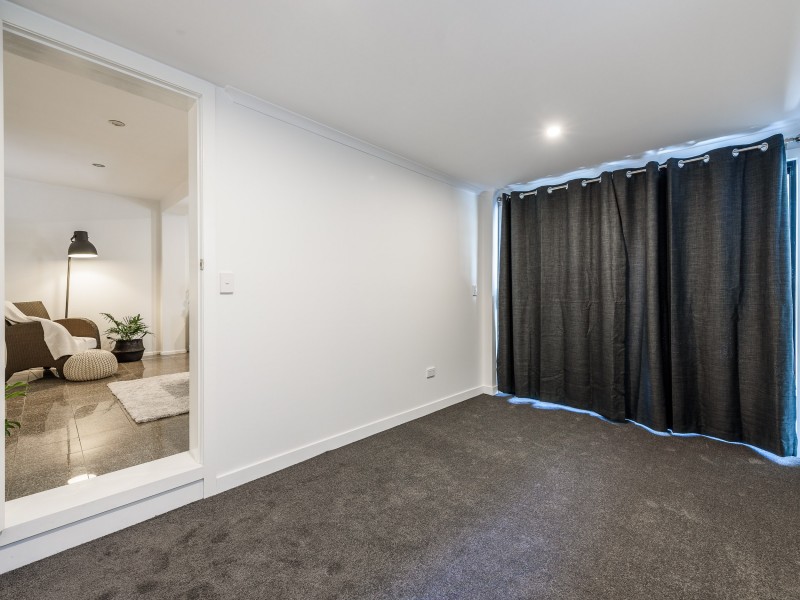 1 Clifton Street, Biggera Waters QLD 4216