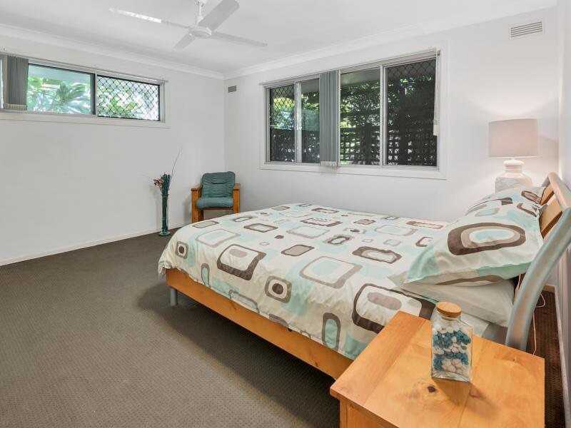 15 Abalone Avenue, Paradise Point QLD 4216