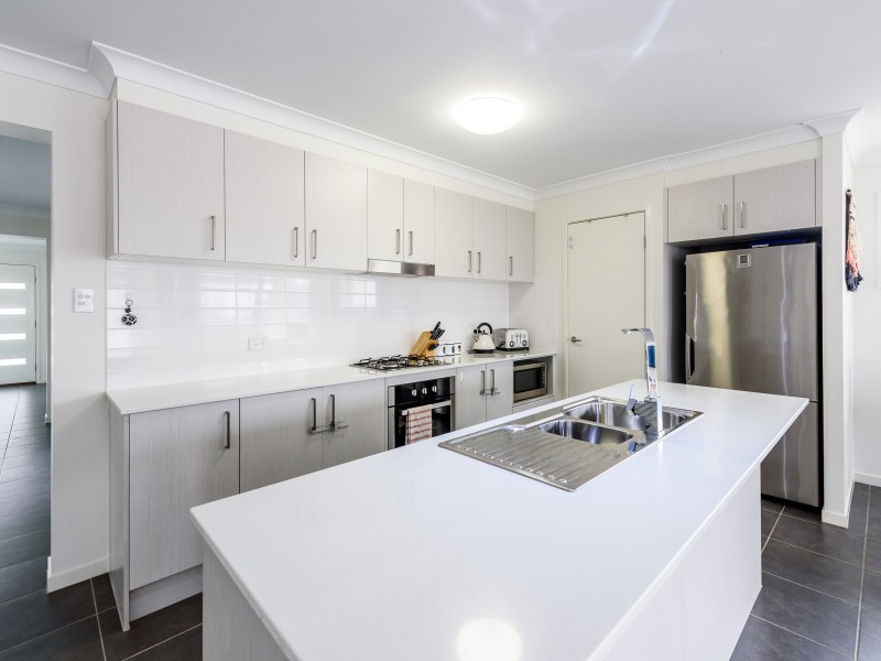 20 Azure Way, Coomera QLD 4209