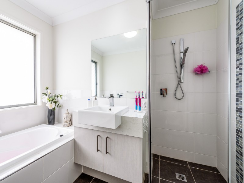 20 Azure Way, Coomera QLD 4209