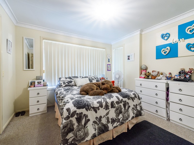 13 Ashburton Close, Arundel QLD 4214