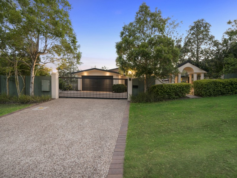 8 Paperbark Court, Parkwood QLD 4214