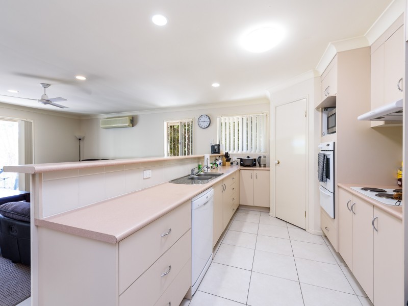 6 Fox Court, Ormeau Hills QLD 4208