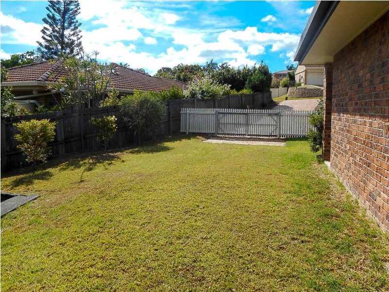 18 Masters Street, Arundel QLD 4214