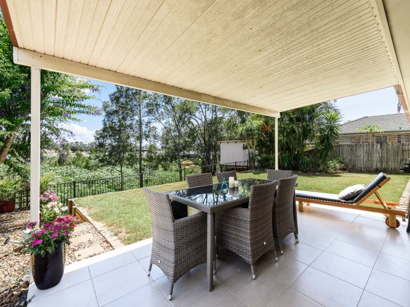 6 Silverpine Crescent, Oxenford QLD 4210