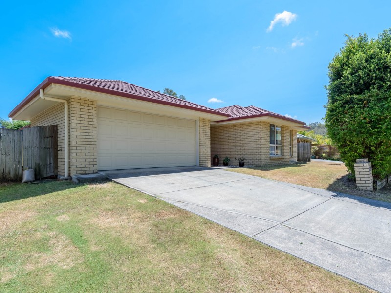 6 Silverpine Crescent, Oxenford QLD 4210