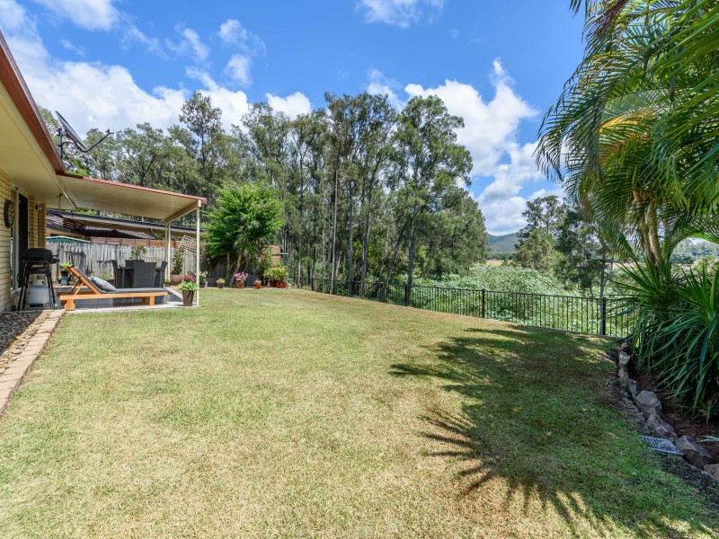 6 Silverpine Crescent, Oxenford QLD 4210