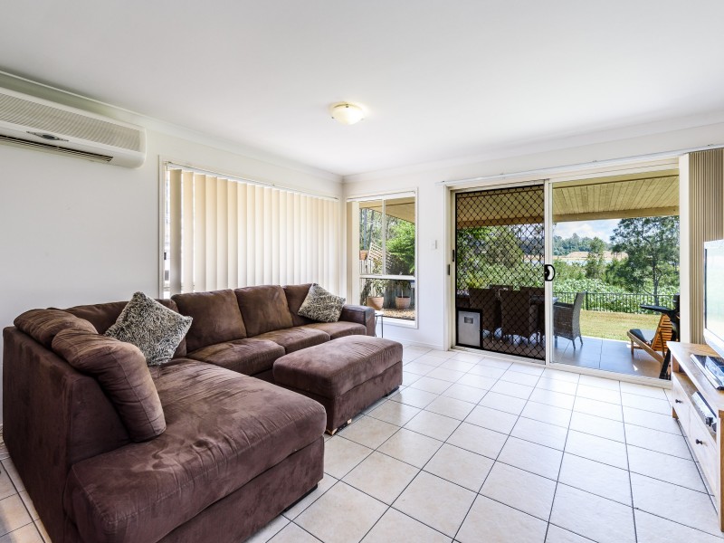 6 Silverpine Crescent, Oxenford QLD 4210