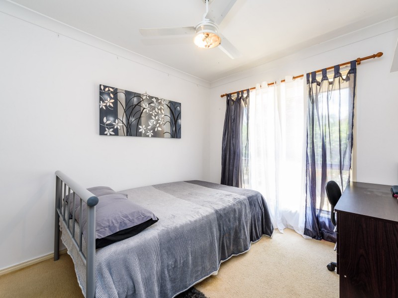 6 Silverpine Crescent, Oxenford QLD 4210