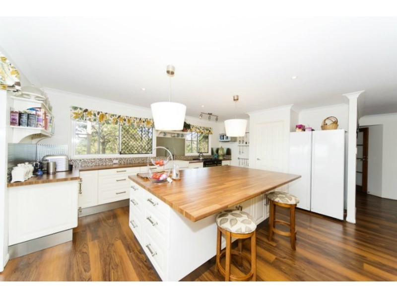 12 Walter Court, Wongawallan QLD 4210