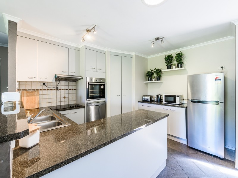 5 River Oak Drive, Helensvale QLD 4212