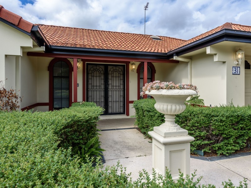 31 Ingles Circuit, Arundel QLD 4214