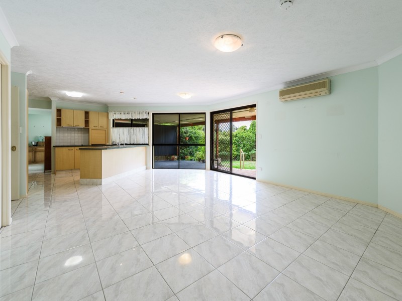 31 Ingles Circuit, Arundel QLD 4214