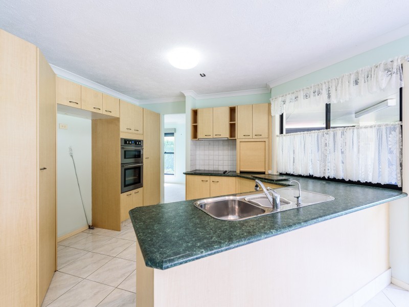 31 Ingles Circuit, Arundel QLD 4214