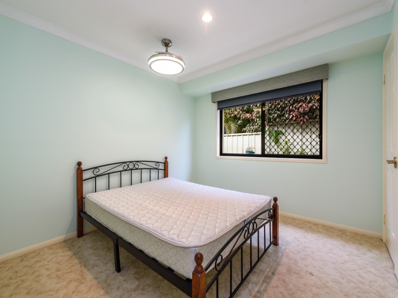 31 Ingles Circuit, Arundel QLD 4214