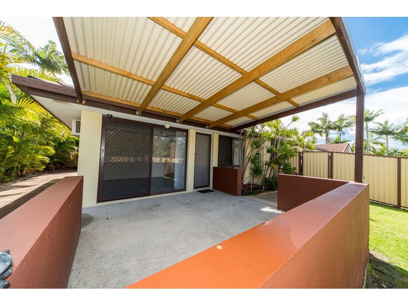 2/53 Botanical Drive, Labrador QLD 4215