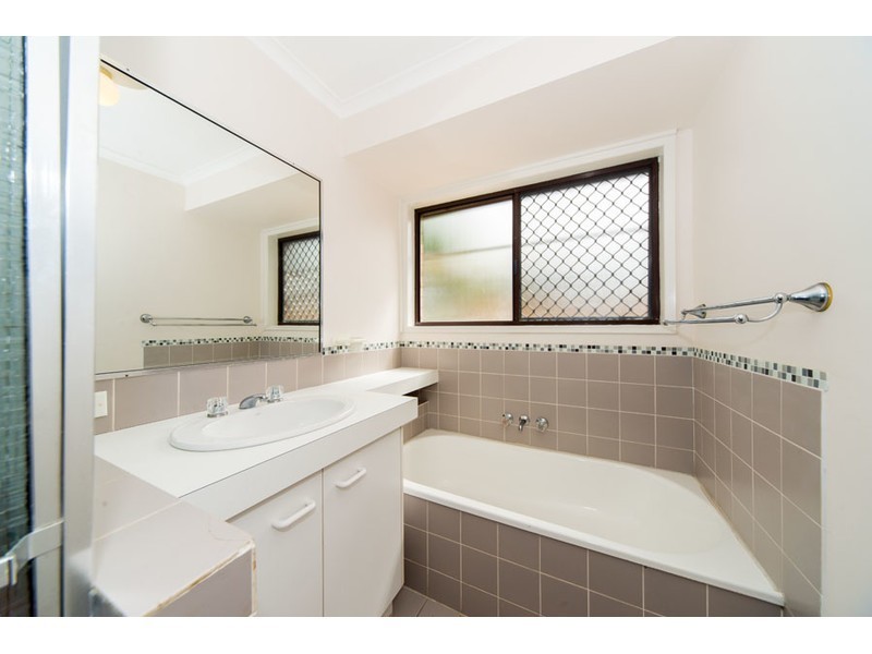 2/53 Botanical Drive, Labrador QLD 4215