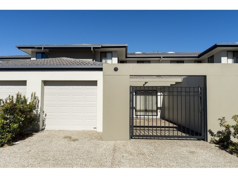 7/2 Tuition Street, Upper Coomera QLD 4209