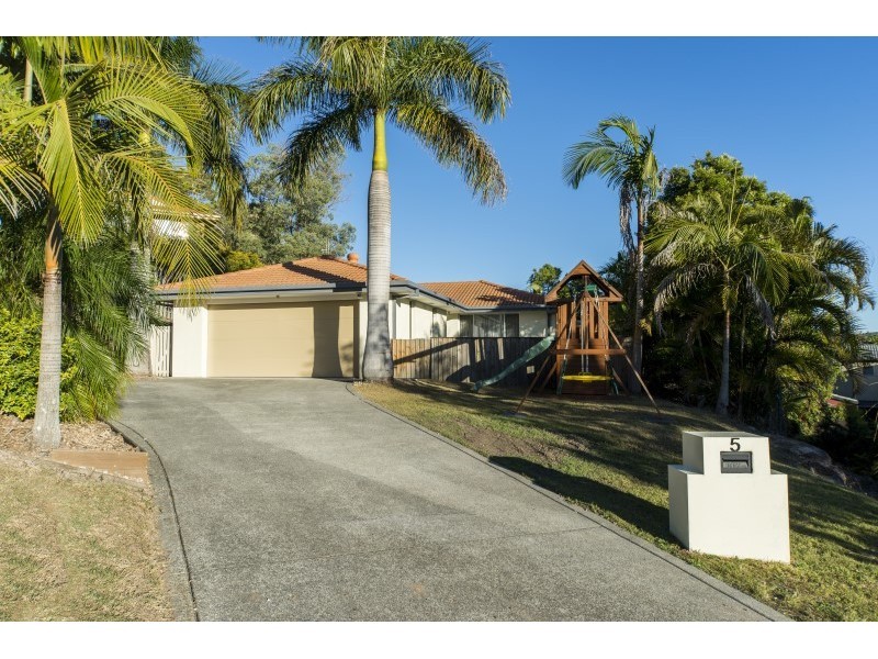 5 Pinecrest Court, Oxenford QLD 4210