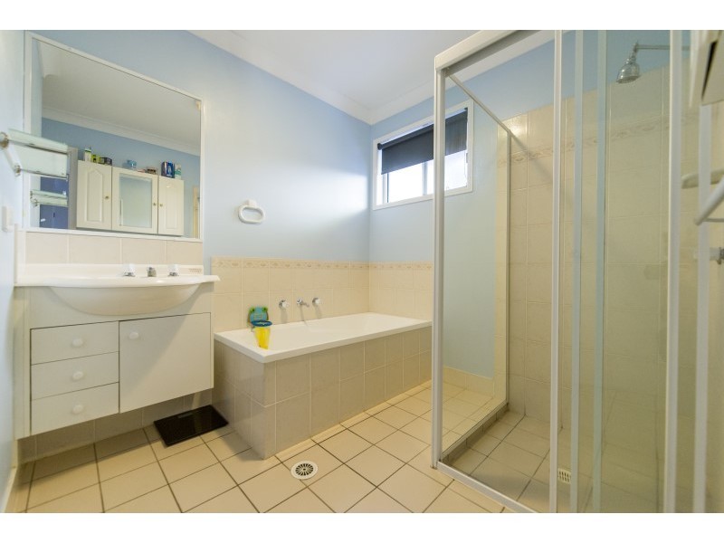 5 Pinecrest Court, Oxenford QLD 4210