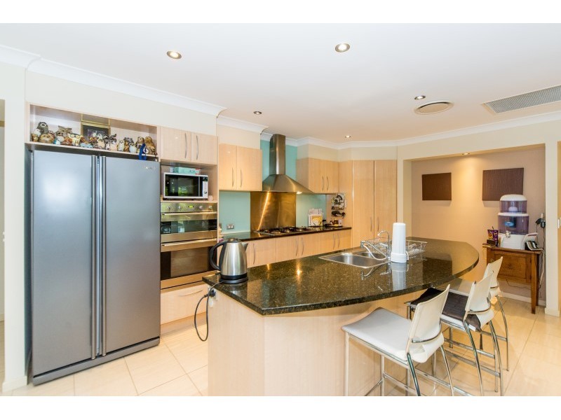 10 Howard Hughes Court, Maudsland QLD 4210